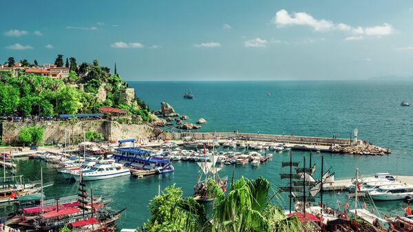 Вид на гавань в Анталье, Турция