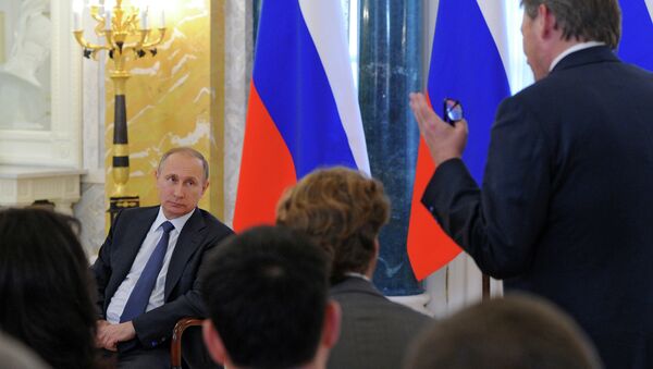 Президент России Владимир Путин во время встречи с руководителями российских промышленных предприятий в рамках XIX Петербургского международного экономического форум