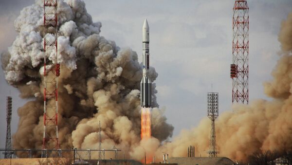 Пуск ракеты Протон-М со спутником Intelsat-22. Архивное фото