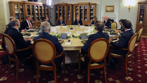 Президент России Владимир Путин во время встречи с руководителями ведущих мировых информационных агентств в рамках XIX Петербургского экономического форума.