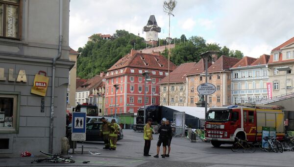 Внедорожник врезался в толпу в Граце, Австрия