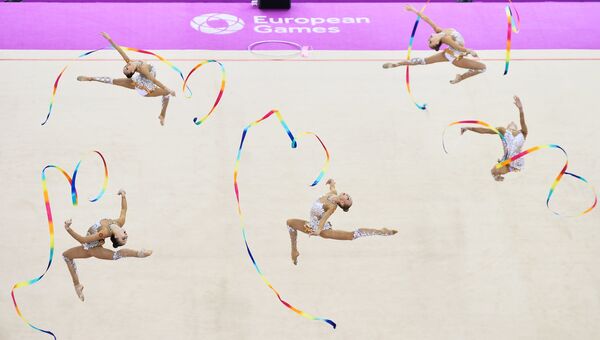 Спортсменки сборной России на соревнованиях по художественной гимнастике на I Европейских играх в Баку.