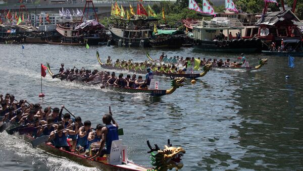 Фестиваль лодок-драконов в Китае. Архивное фото