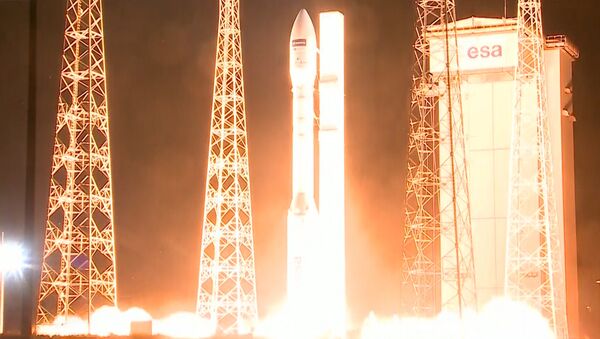 Запуск ракеты Vega со спутником наблюдения за экологией Земли. Кадры старта