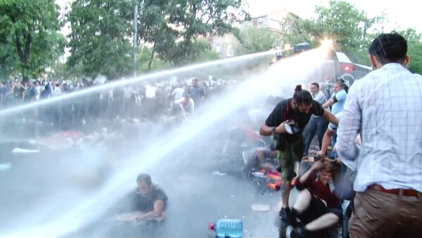 Полиция Еревана водометами разгоняла несогласных с ростом цен на электричество