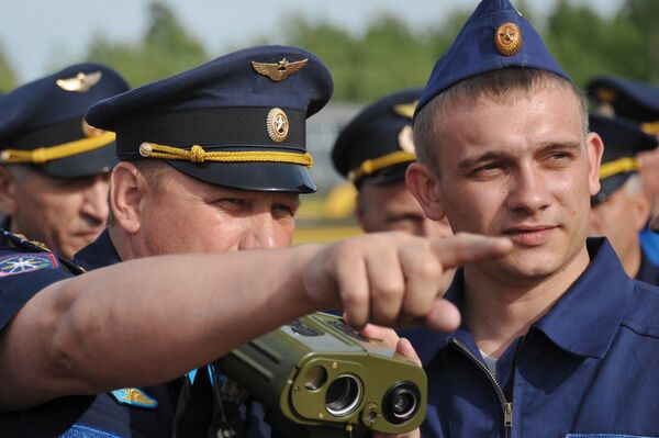 Офицеры вооруженных сил РФ во время совместной воздушно-огневой конференции ВВС И ПВО России и Белоруссии