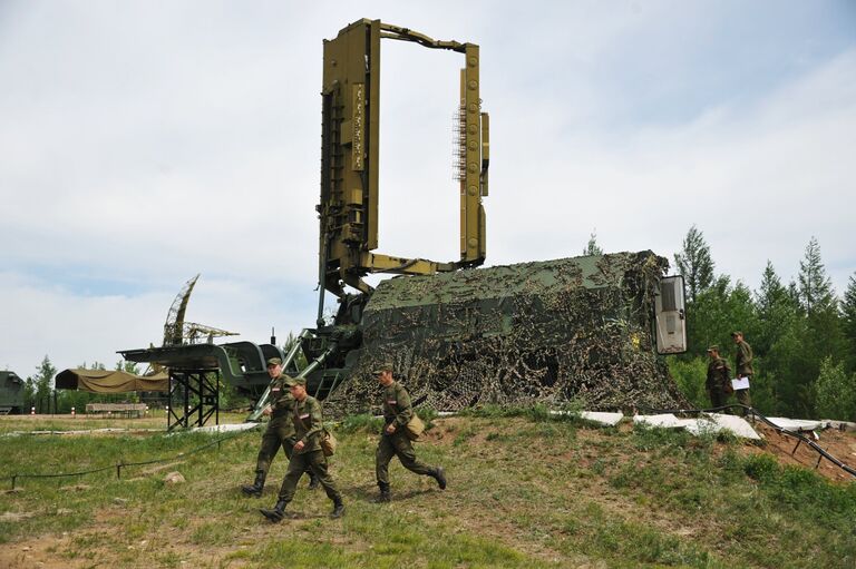 Военнослужащие во время совместной воздушно-огневой конференции ВВС И ПВО России и Белоруссии