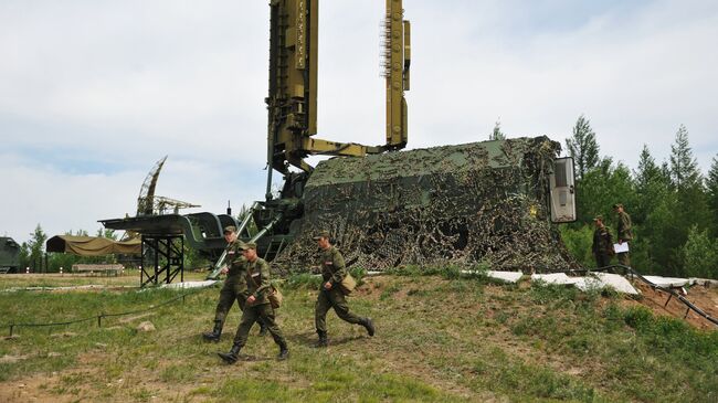 Военнослужащие во время совместной воздушно-огневой конференции ВВС И ПВО России и Белоруссии