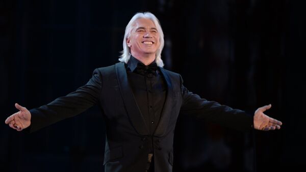 Оперный певец Дмитрий Хворостовский выступает на концерте Оперный бал, посвященный 75-летнему юбилею Е. Образцовой
