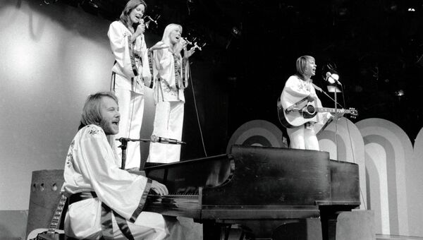 Шведская поп-группа ABBA. Выступление 1976 года