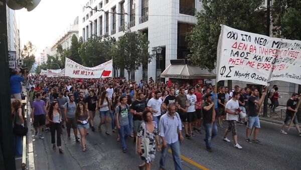СИРИЗА, не подписывай – греки протестуют против нового договора с ЕС