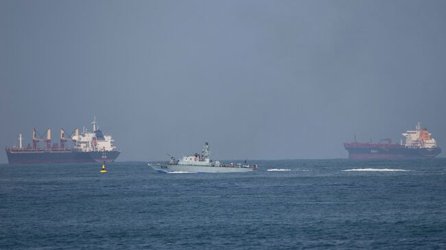 Израильский военный корабль возле порта Ашдод. Архивное фото