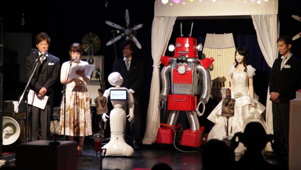 Покуда ржавчина не разлучит их: первая в мире свадьба роботов прошла в Токио