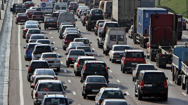 Движение транспорта на МКАД