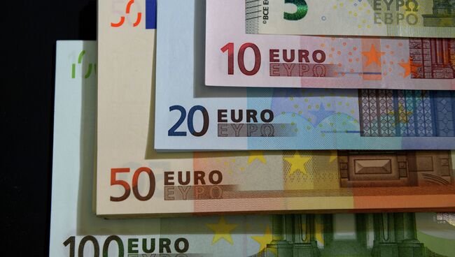 Купюры евро разного номинала. Архивное фото