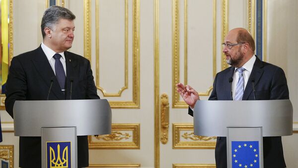Глава Европарламента Мартин Шульц и президент Украины Петр Порошенко. 3 июля 2015