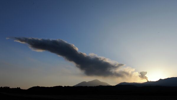 Вулканическая активность в горах Кирисима в Японии. Архивное фото