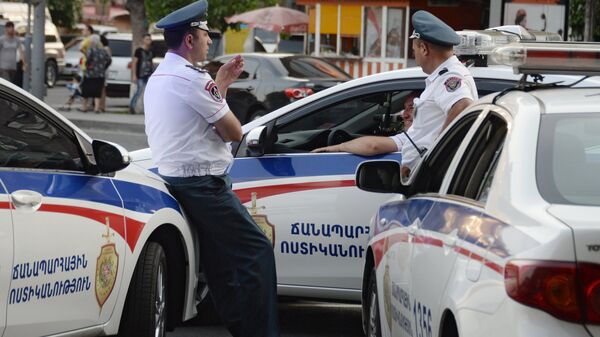 Сотрудники правоохранительных органов в Армении. Архивное фото