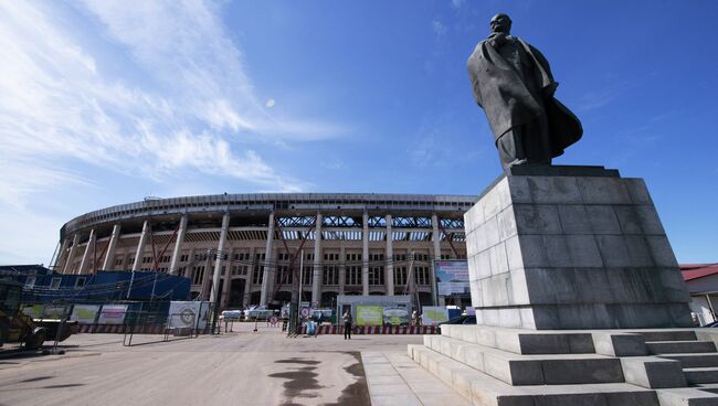 Мэр Москвы С.Собянин осмотрел ход реконструкции Большой спортивной арены в Лужниках. Архивное фото