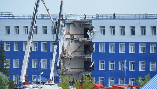 Обрушение здания учебного центра ВДВ в Омской области. Архивное фото