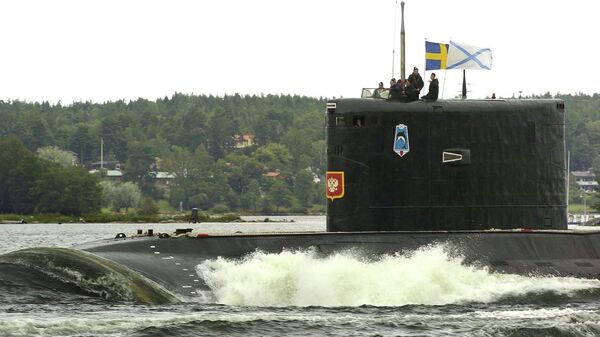 Дизель-электрическая подводная лодка проекта 877 Палтус в гавани Стокгольма. Архивное фото