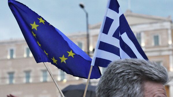 Флаги Греции и Евросоюза