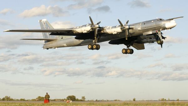 Бомбардировщик Ту-95. Архивное фото