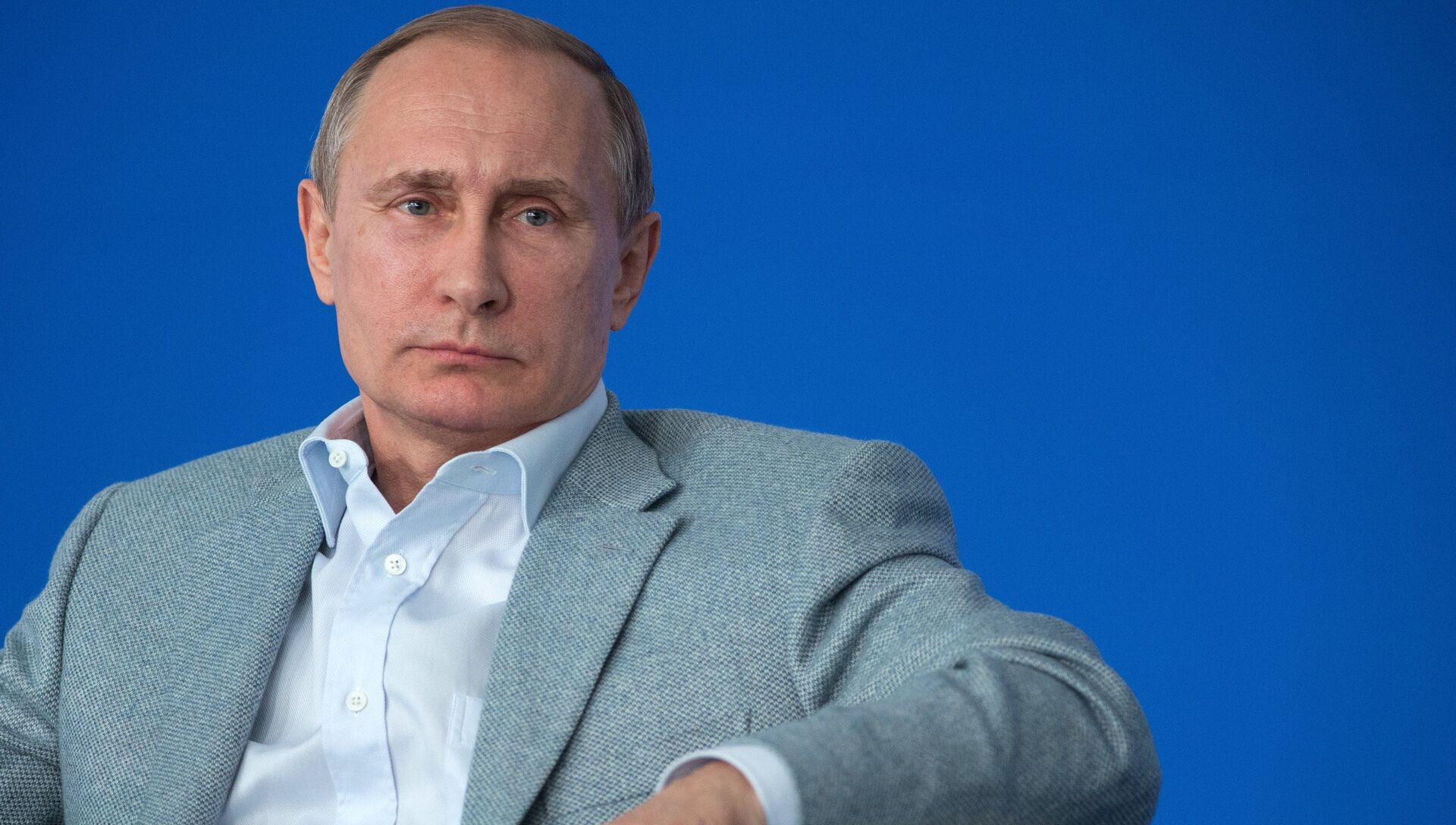 Владимир Путин без галстука
