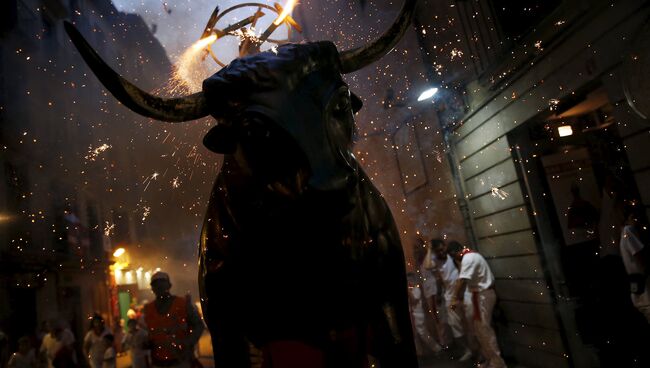 Фестиваль Сан-Фермин в Памплоне, Испания 