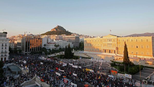 Митинг в центре Афин вблизи парламента, 15 июля 2015