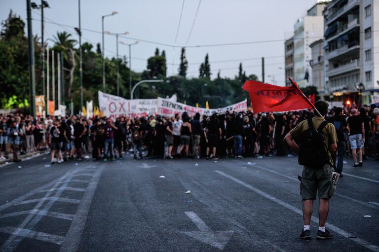 Митинг возле парламента Греции в Афинах