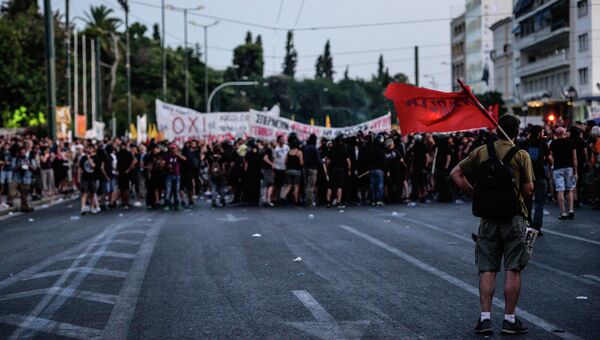 Митинг возле парламента Греции в Афинах. Архивное фото