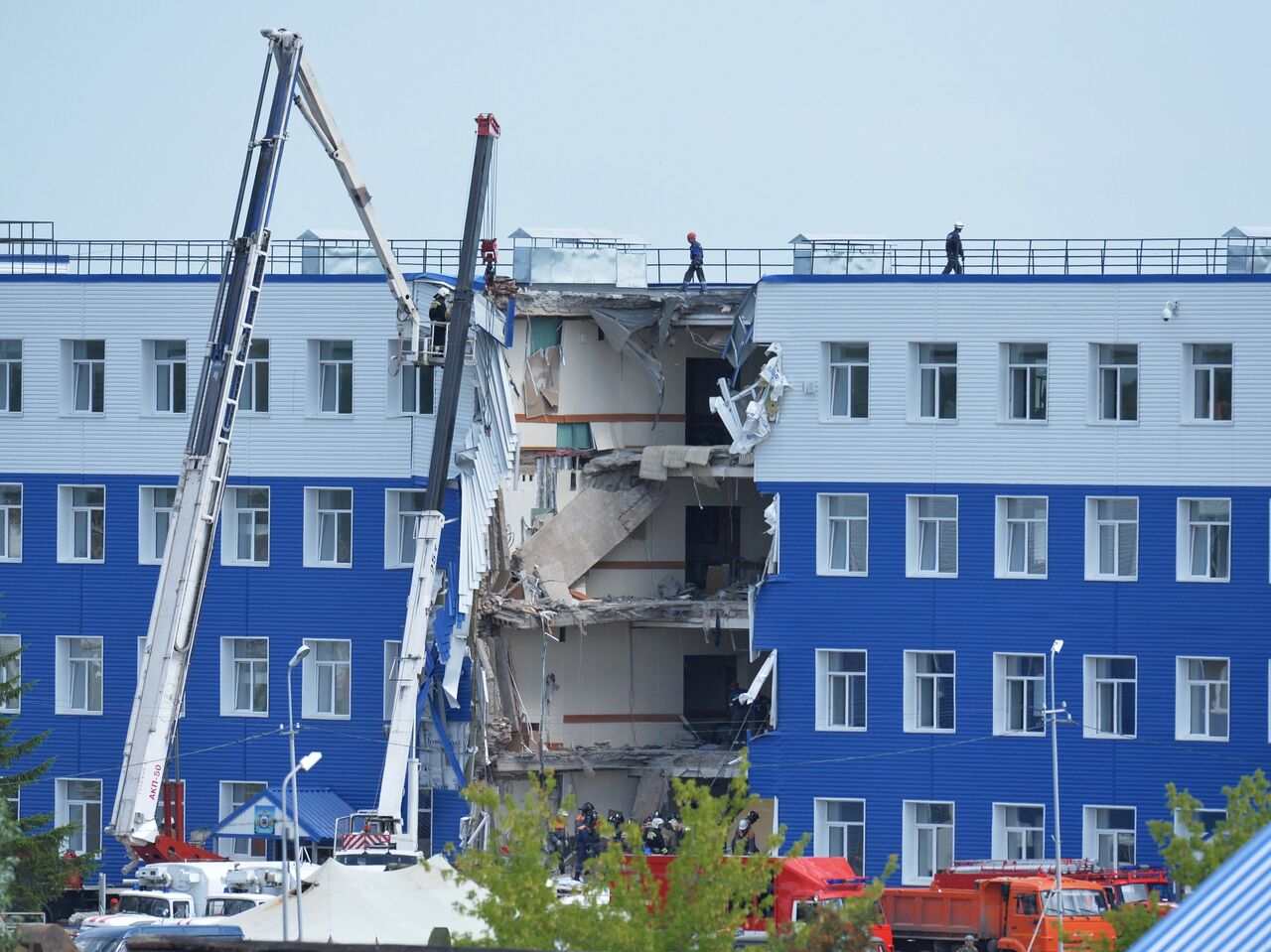 СК назвал причину обрушения казармы в Омске в 2015 году - РИА Новости,  16.08.2022