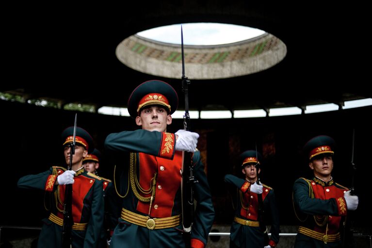 Мемориальный комплекс на Мамаевом кургане в Волгограде