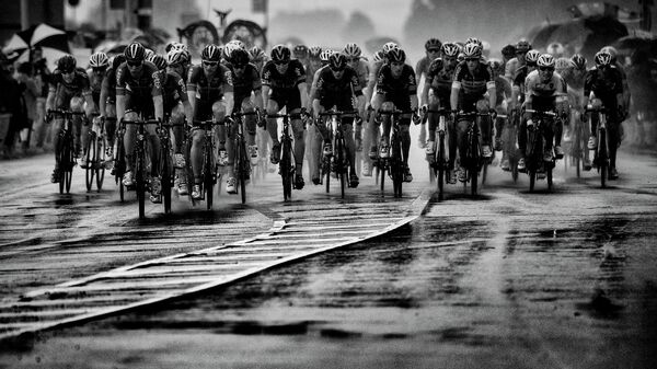 Участники велогонки Тур де Франс. Архивное фото