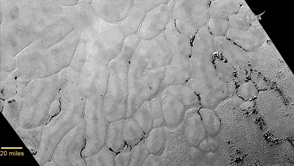 Долина Спутника. Снимок зонда New Horizons