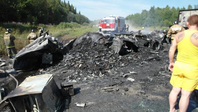 На месте ДТП с участием рейсового автобуса в Козульском районе Красноярского края. 22 июля 2015