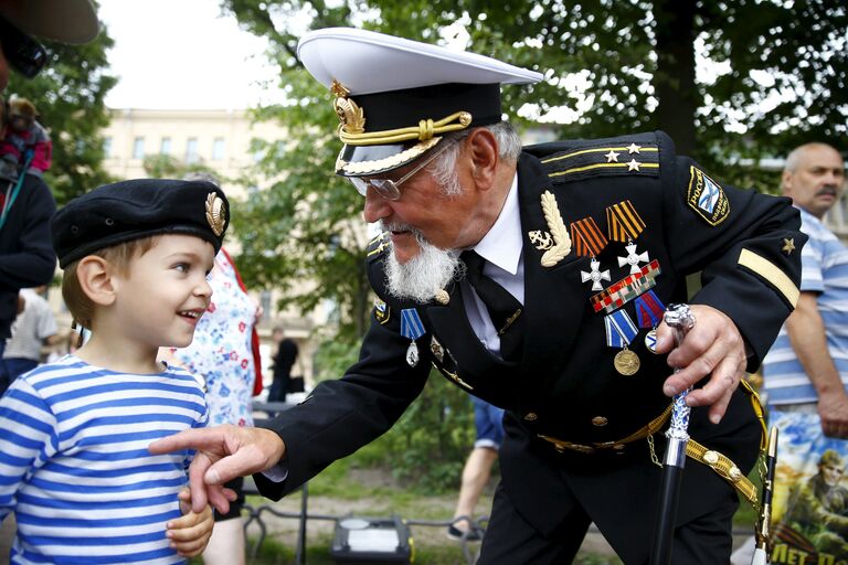 Празднование Дня ВМФ России в Санкт-Петербурге