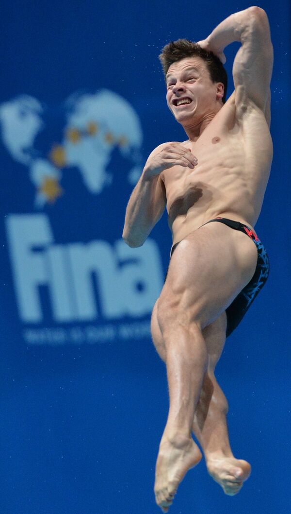 Патрик Хаустдинк (Германия) во время соревнований по прыжкам в воду на Чемпионате мира FINA 2015