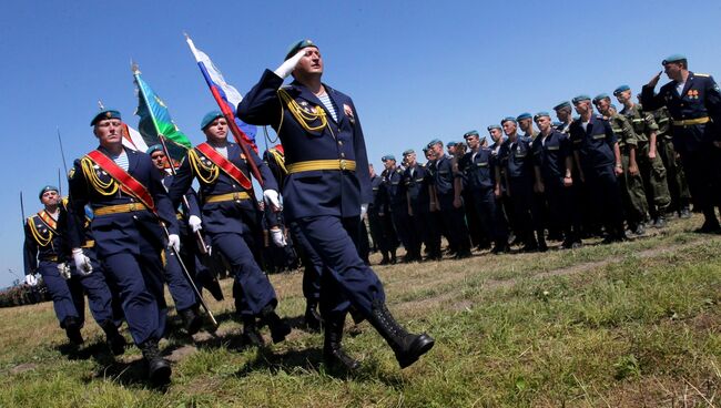 Празднование Дня ВДВ в городах России