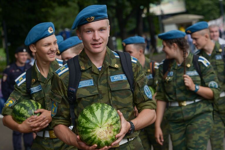 Празднование Дня ВДВ в городах России