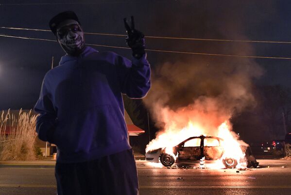 Ноябрьские беспорядки в городе Фергюсон, США