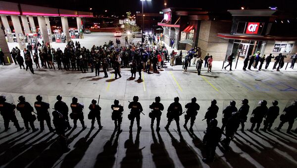 Столкновения с полицией в городе Сент-Луис, США