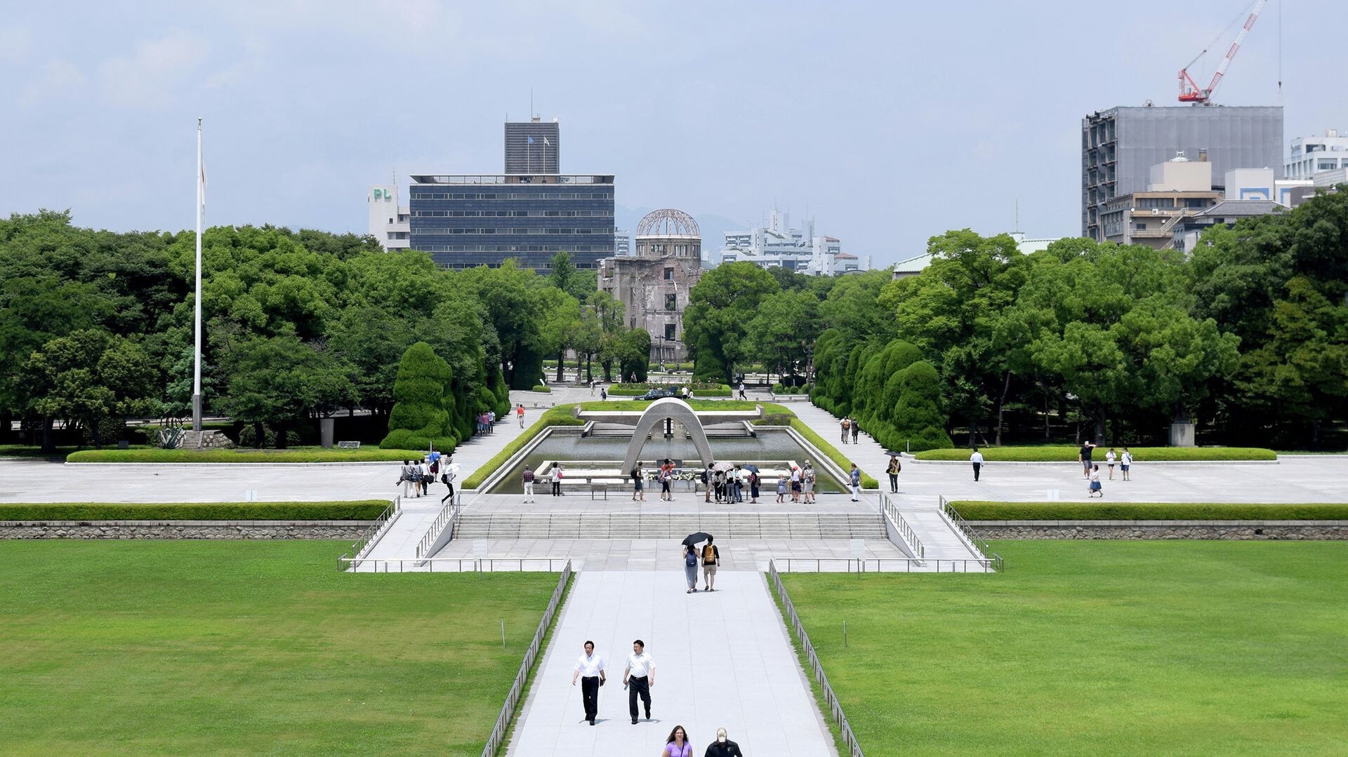 Мемориальный парк Мира в Хиросиме - РИА Новости, 1920, 21.05.2023