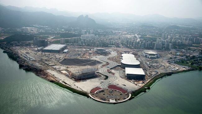 Вид на строящийся Олимпийский парк в Рио-де-Жанейро. Архивное фото