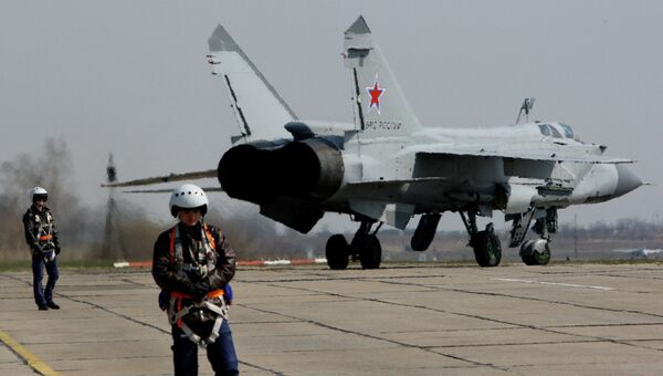 Истребитель Миг-31 готовится к взлету