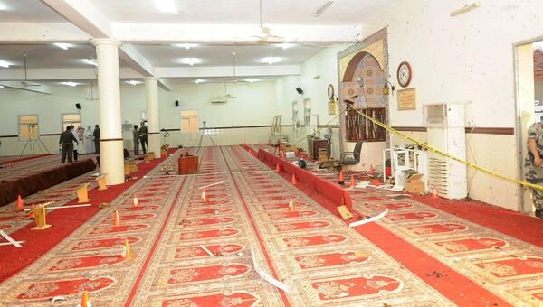 На месте взрыва в мечети в Саудовской Аравии