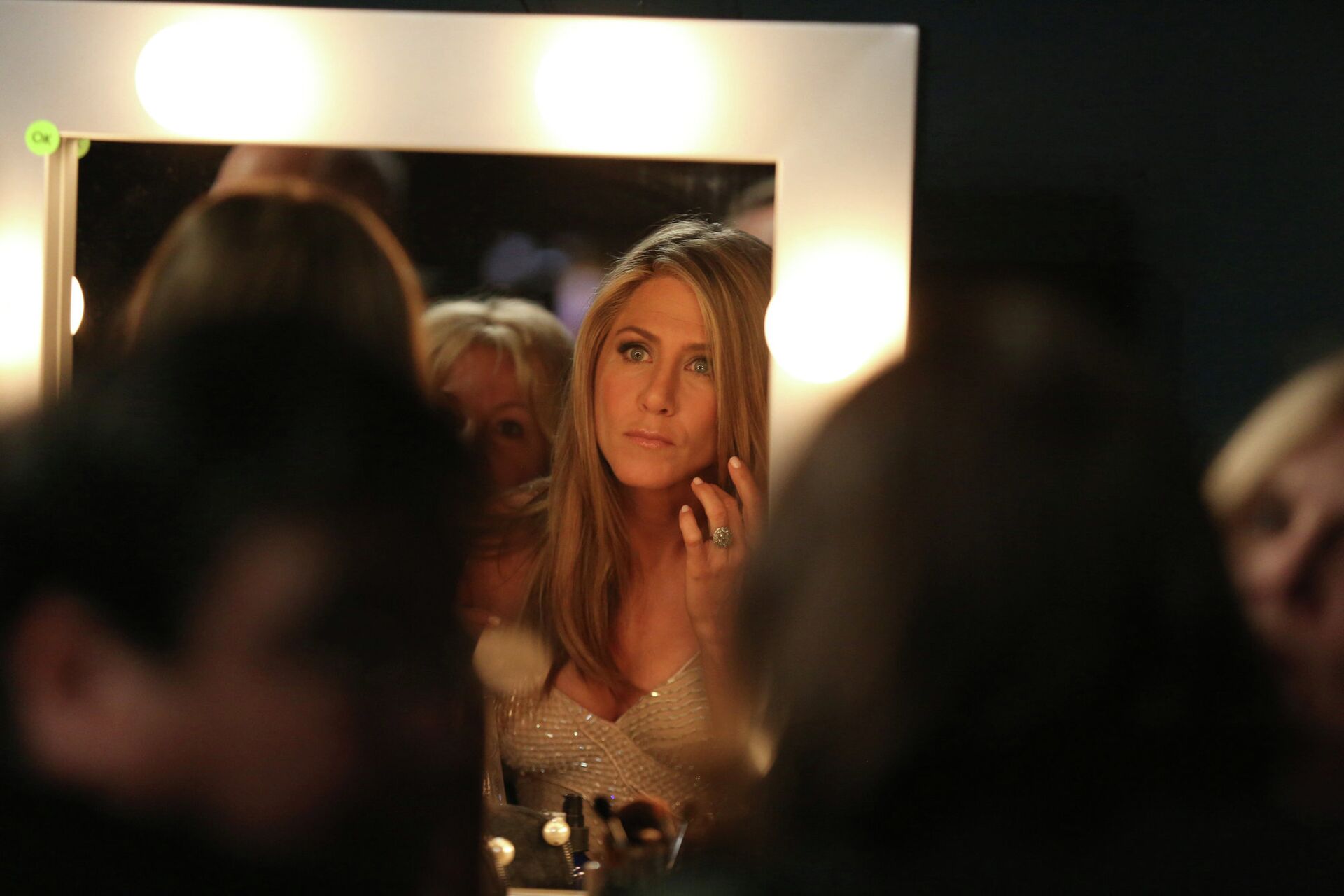 Дженнифер Энистон за кулисами 87-ой церемонии вручения премии Оскар Дженнифер Энистон за кулисами 87-ой церемонии вручения премии Оскар - РИА Новости, 1920, 14.09.2025