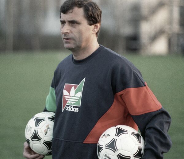 Старший тренер сборной команды СССР по футболу Анатолий Бышовец