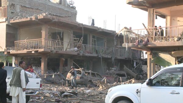 Взрыв заминированного грузовика в Кабуле разворотил несколько домов